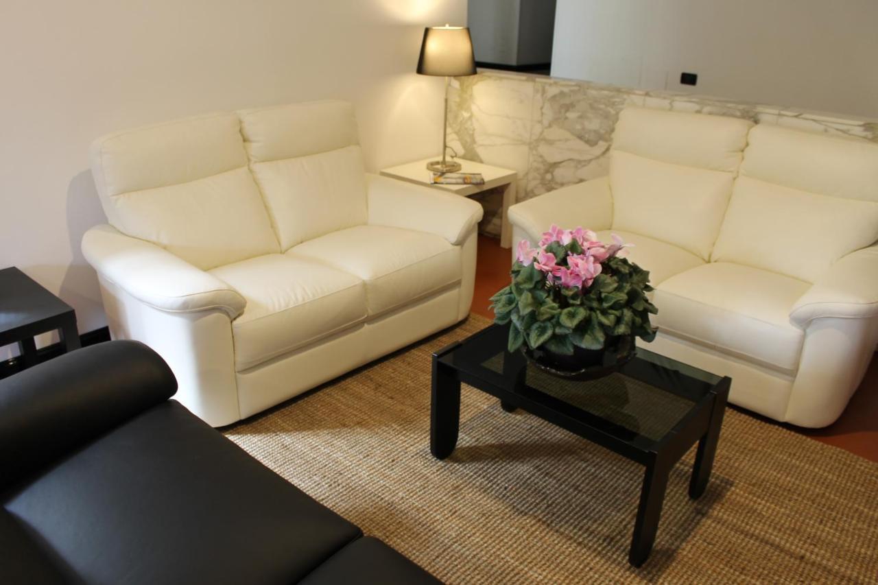 Coccodrillo & Hotel 3*