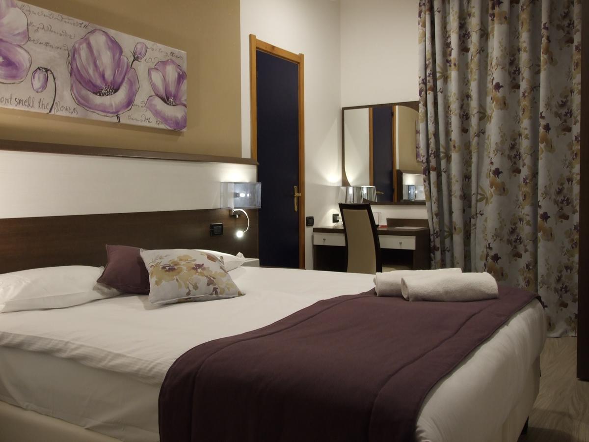 Coccodrillo & Hotel 3*